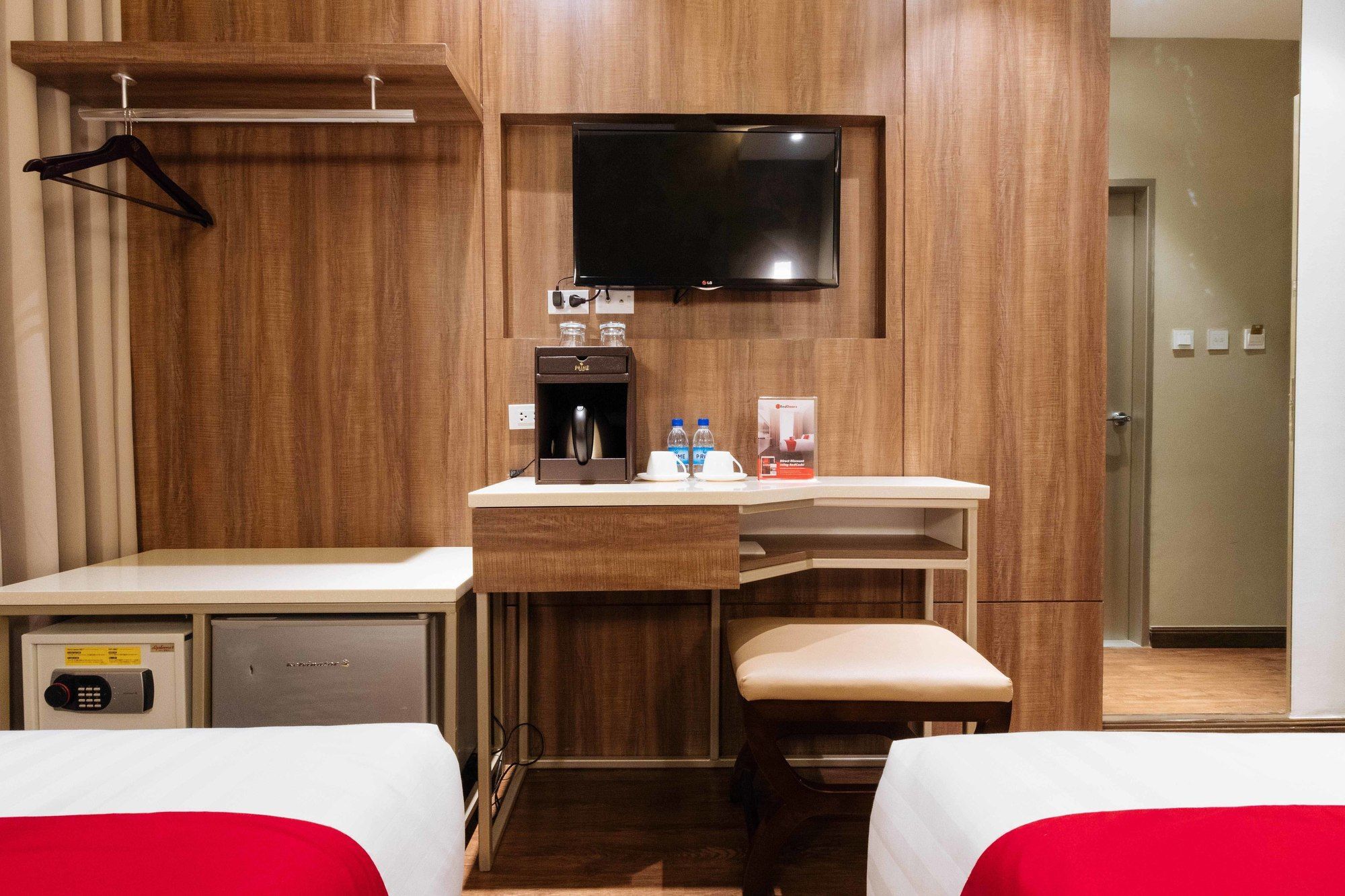 Reddoorz Premium @ South Triangle Quezon City Ngoại thất bức ảnh