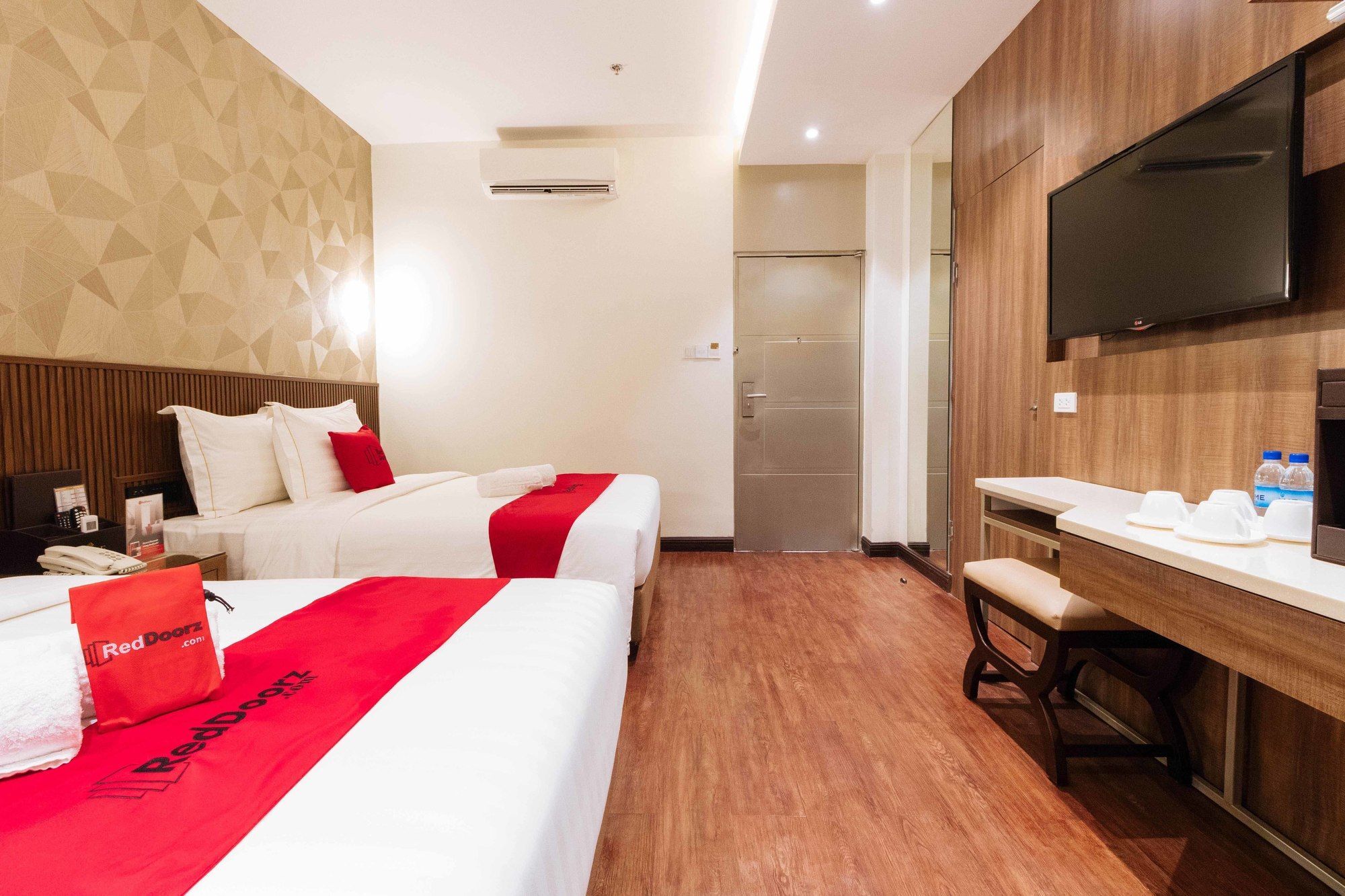 Reddoorz Premium @ South Triangle Quezon City Ngoại thất bức ảnh