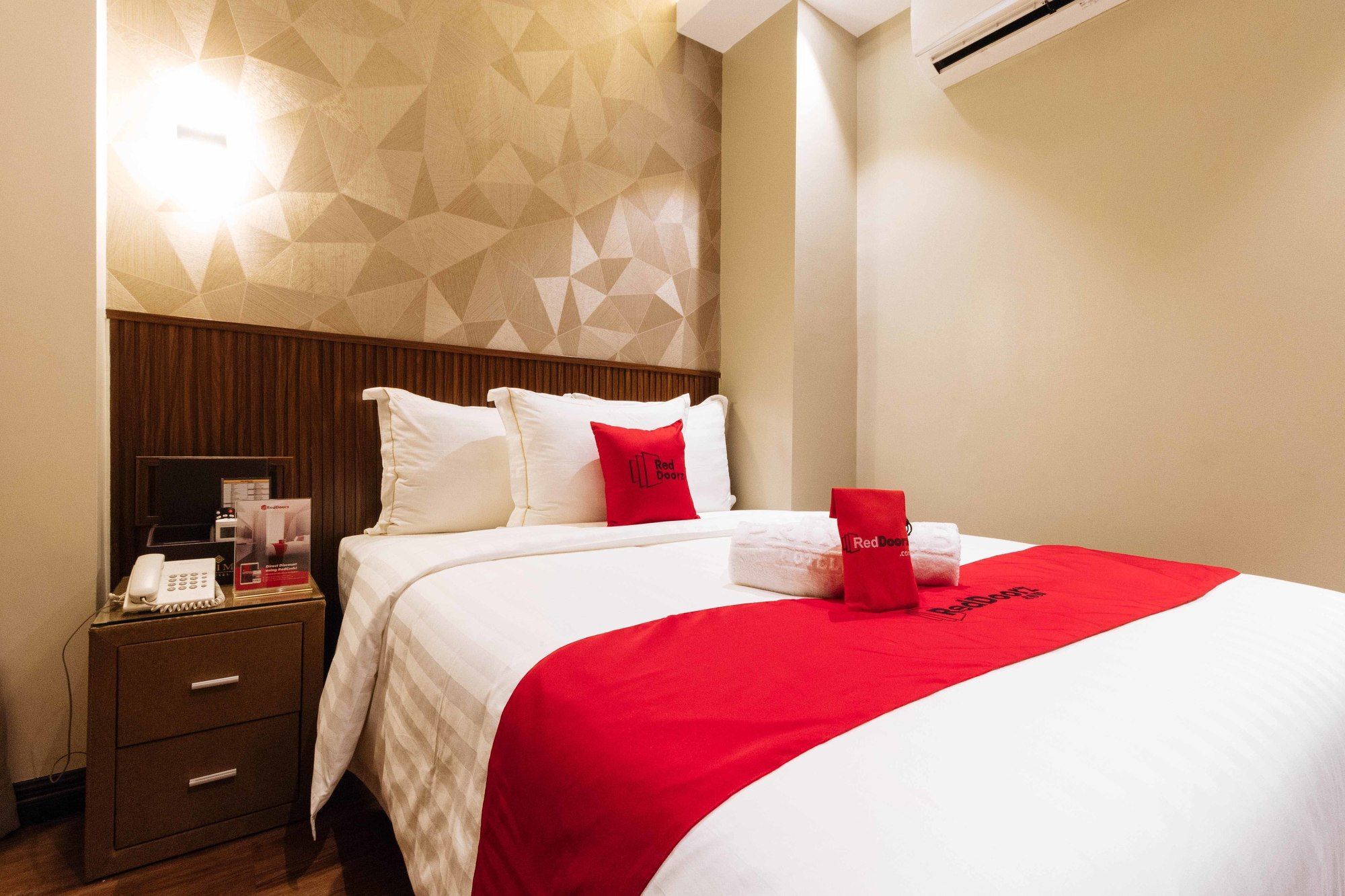 Reddoorz Premium @ South Triangle Quezon City Ngoại thất bức ảnh